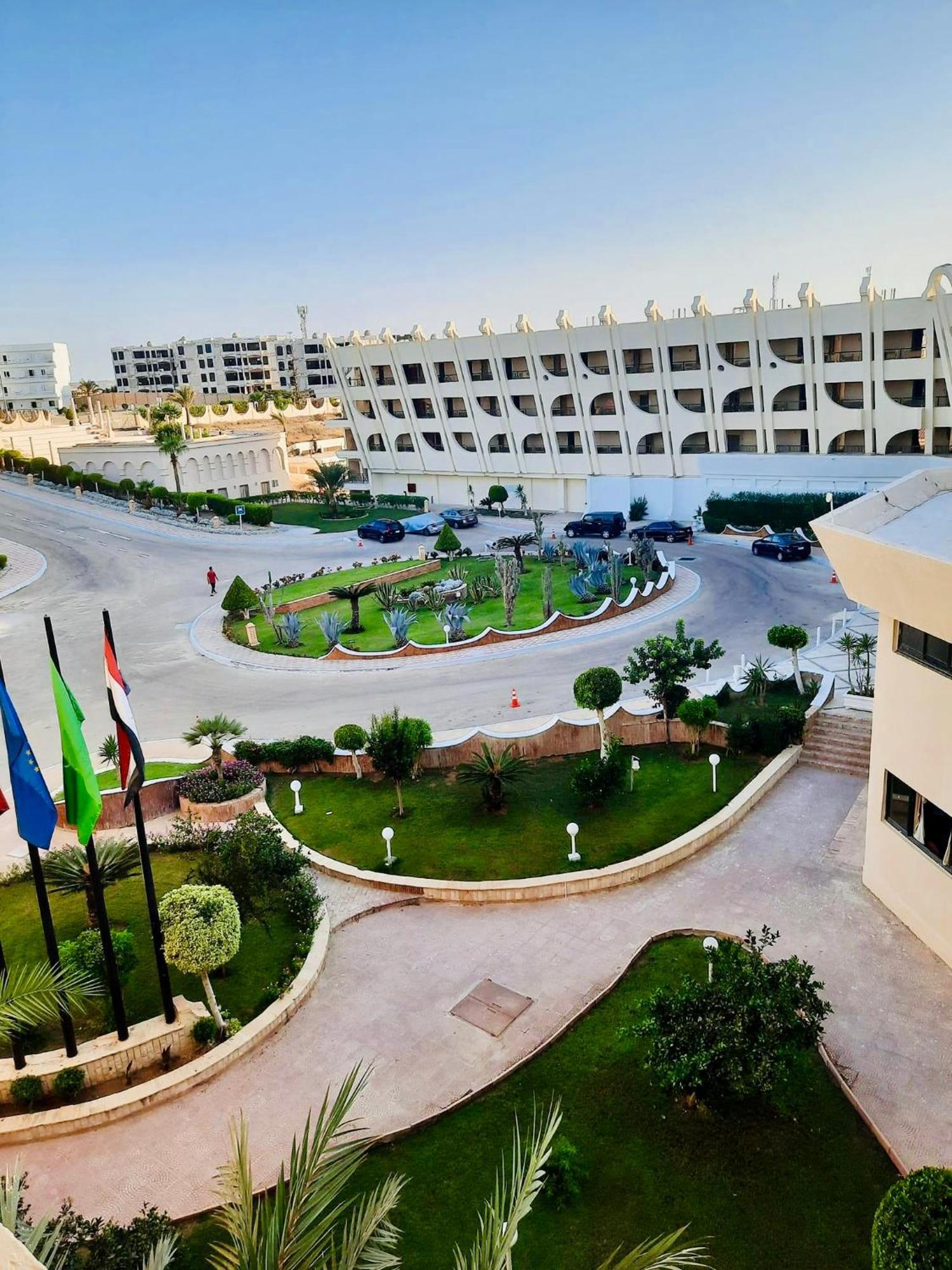 Borg El Arab Beach Resort Ngoại thất bức ảnh The Dead Sea resort