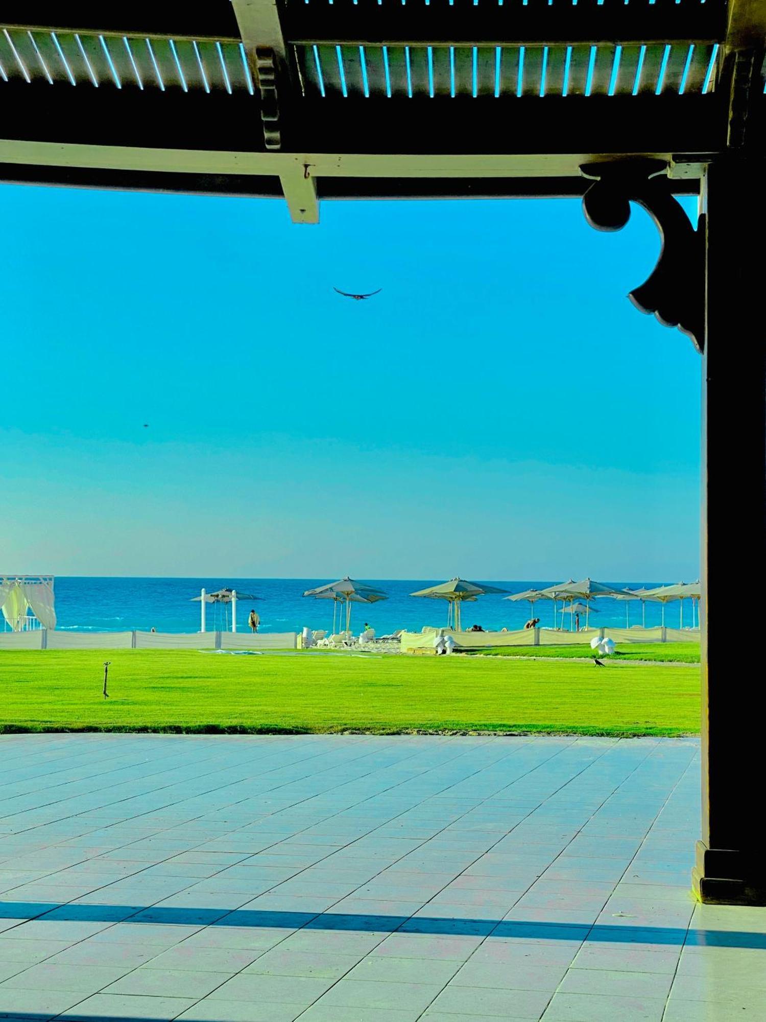 Borg El Arab Beach Resort Ngoại thất bức ảnh The beach at the Grand Hotel