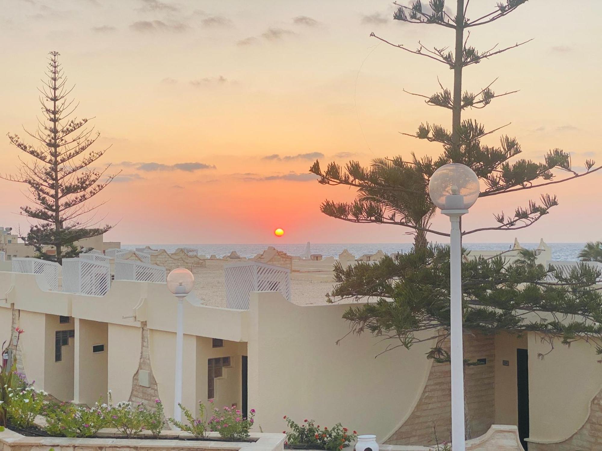 Borg El Arab Beach Resort Ngoại thất bức ảnh Sunset in Safi